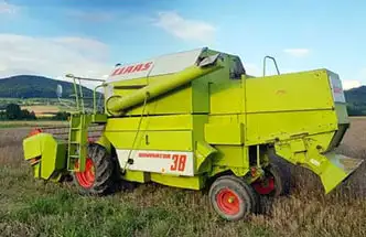Claas Dominator 38
