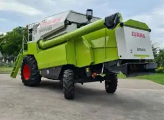Claas Medion 330 Specifications